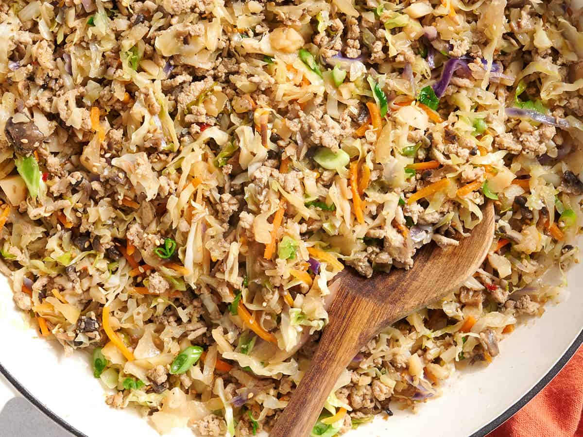 NIGHT GRIND: Satisfy Your Cravings with This Easy Egg Roll Bowl!