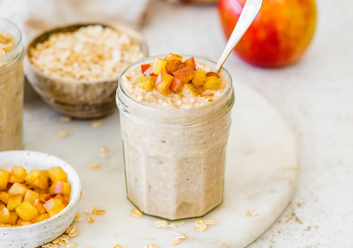 Fast Fuel: Easy Apple Pie Overnight Oats for the Perfect Meal Prep!
