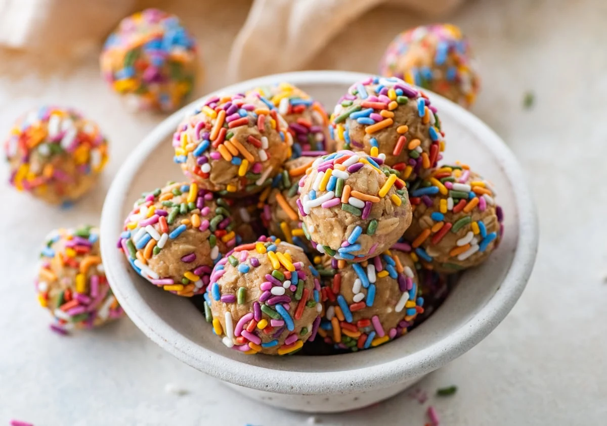CHEAT DAY: Funfetti Birthday Cake Protein Bliss Balls