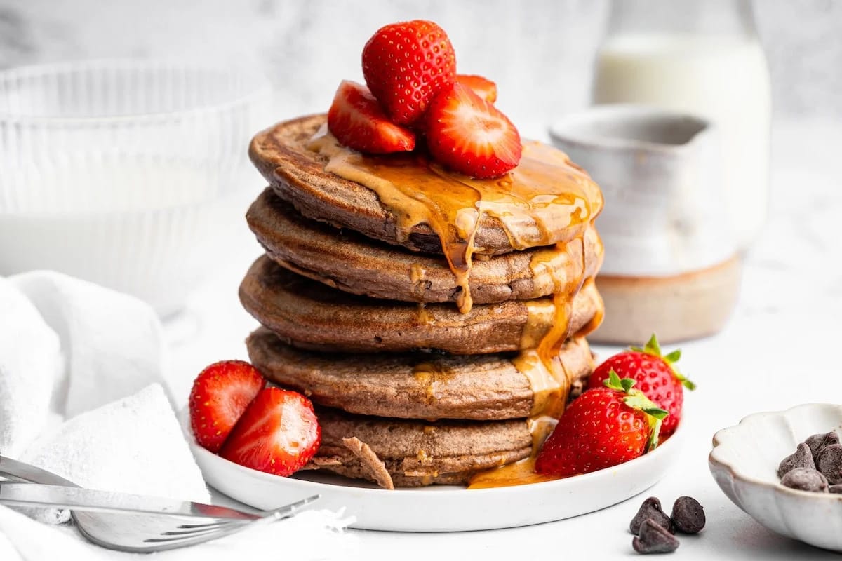 Fast Fuel: Delightfully Easy Chocolate Protein Pancakes!